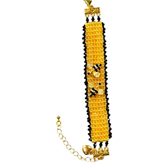 Hand crafted beaded bracelet bees in honeycomb with sparkling trim and charm - Picture 4 of 8